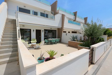 apartamento en Pilar de la Horadada - Reventa ?> - Van Dam Estates