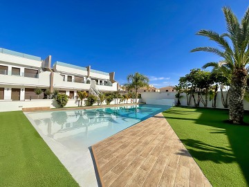 apartamento en Pilar de la Horadada - Reventa - Van Dam Estates