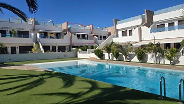Ático moderno con gran solárium y vistas al mar - Van Dam Estates