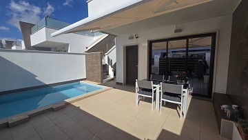 Moderne bungalow met privé zwembad in San Pedro del Pinatar - Van Dam Estates