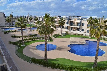 Ground floor apartment with sunny terrace in Mil Palmeras ?> - Van Dam Estates