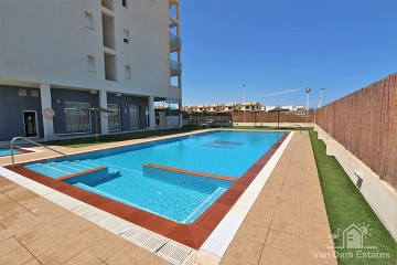 Apartamento con amplio balcón en San Pedro del Pinatar - Van Dam Estates