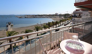 Primera linea! Piso muy amplio con fantásticas vistas al Mar Menor. - Van Dam Estates