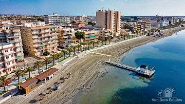 Primera linea! Piso muy amplio con fantásticas vistas al Mar Menor. - Van Dam Estates