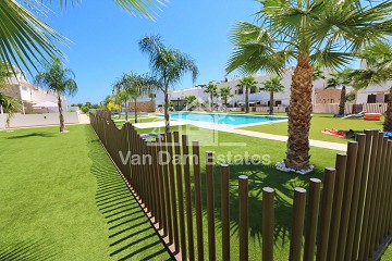 Ground floor family apartment in close proximity to beach and restaurants - Van Dam Estates