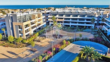 Flamenca Village resort con vista a un parque tranquilo ?> - Van Dam Estates