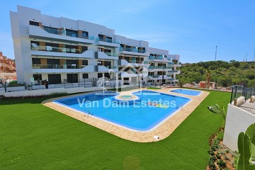 Sonnige und grüne Aussicht in Villamartin - Van Dam Estates